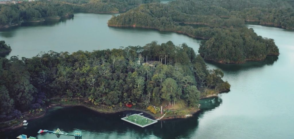 Greenland: Medellín — still 8