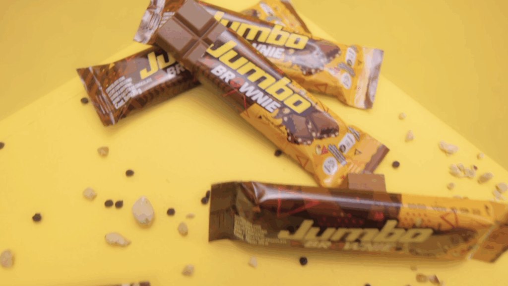 Jumbo Brownie ft. Ryan Castro — still 3
